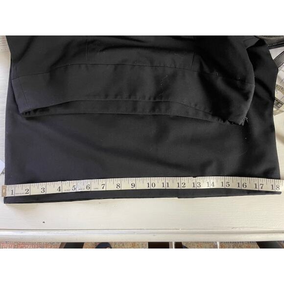 Liz Claiborne Black Pencil Skirt Size 10 Kick Pleat Classic Versatile Stretch - Picture 8 of 10